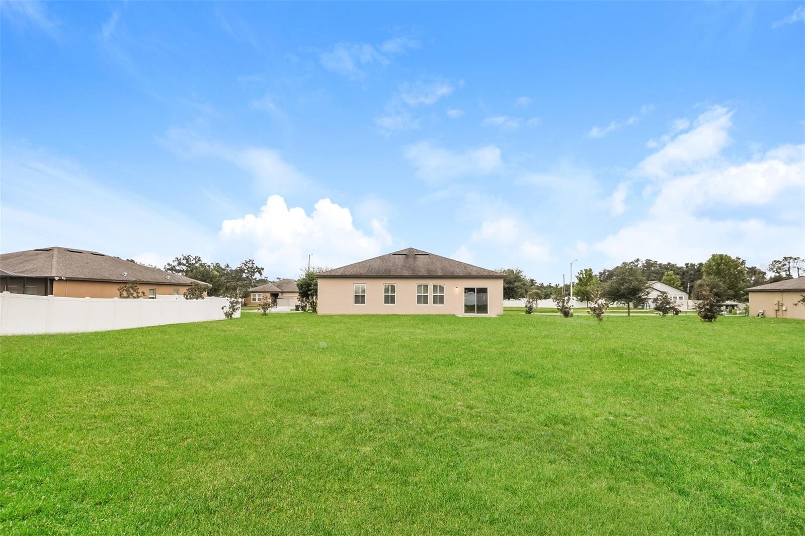 Image 18 of 21 For 730 Garden Oaks Square