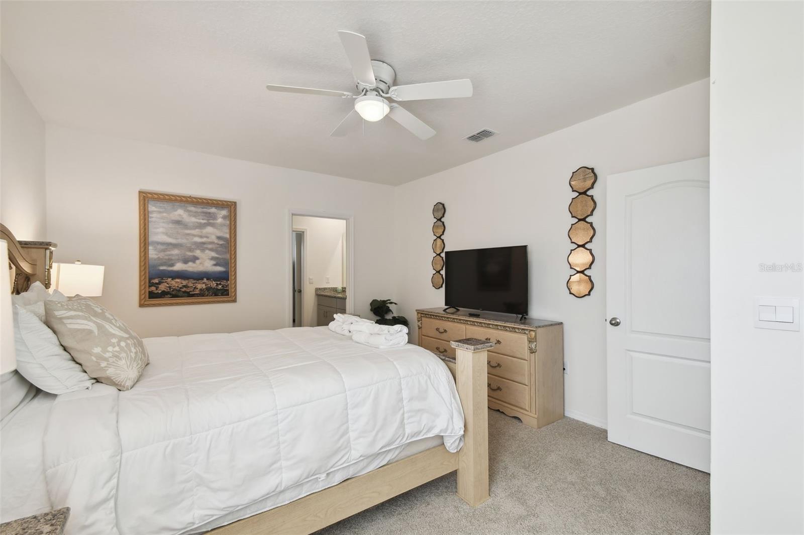 Image 15 of 87 For 7704 Oakmoss Loop