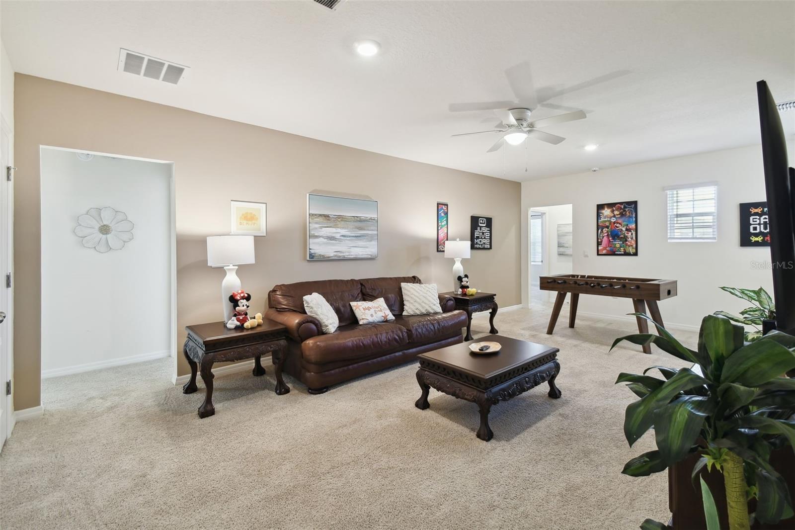 Image 23 of 87 For 7704 Oakmoss Loop