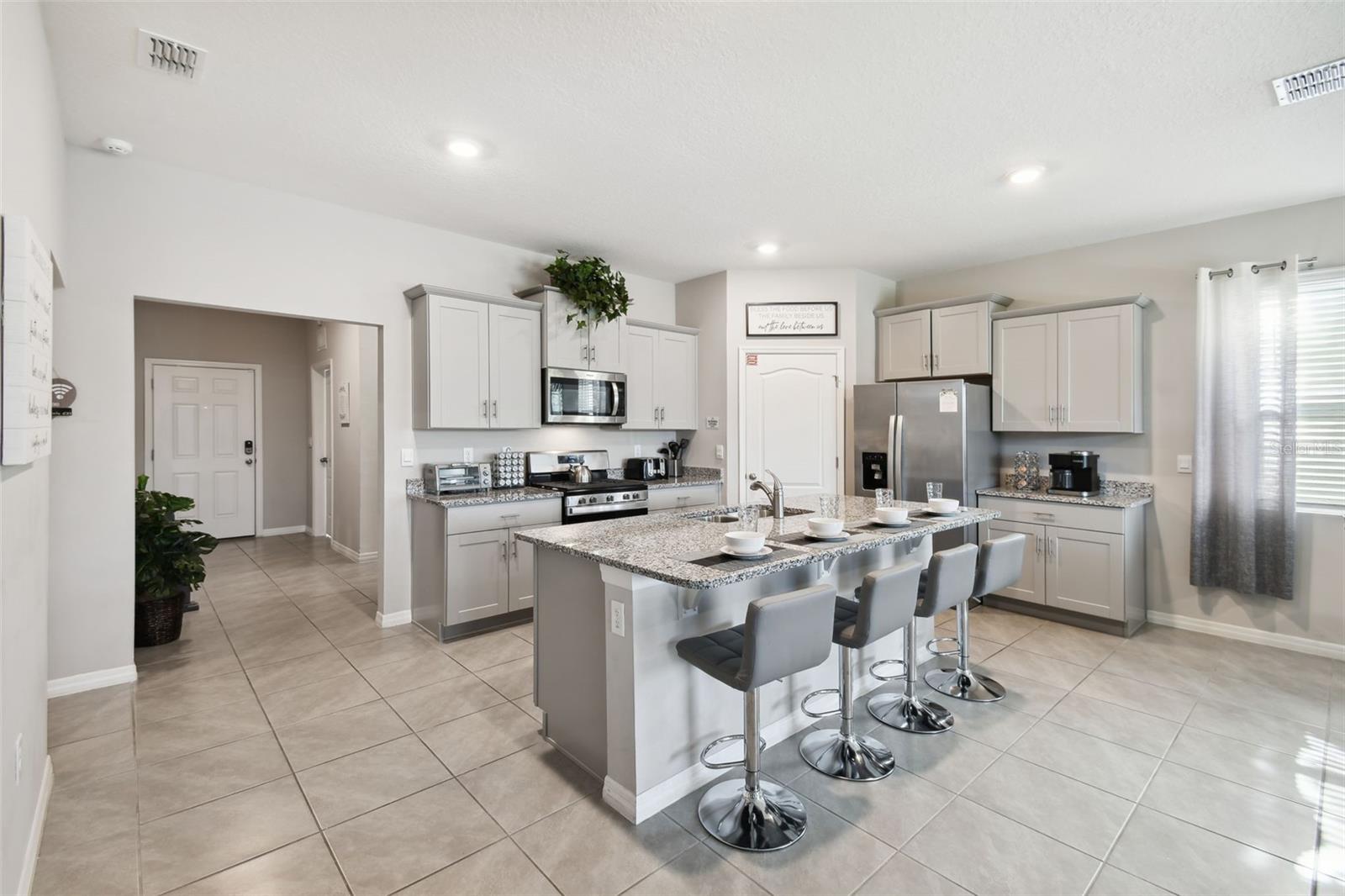 Image 46 of 87 For 7704 Oakmoss Loop