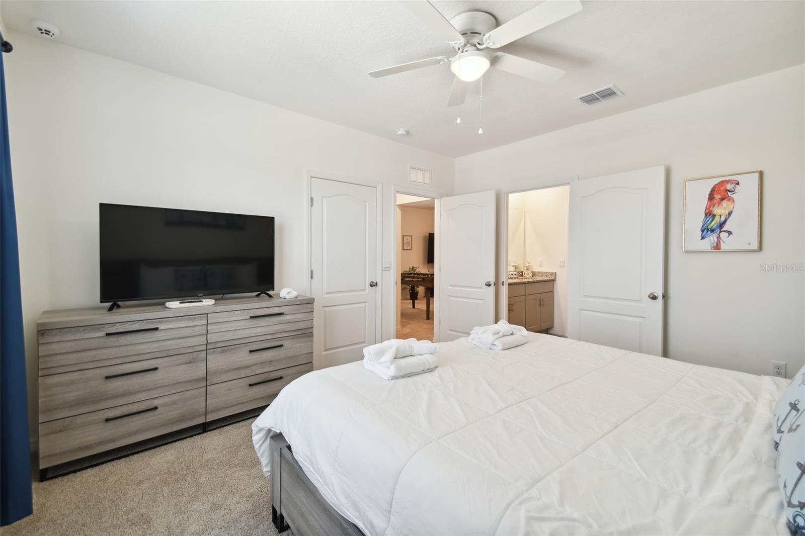 Image 8 of 87 For 7704 Oakmoss Loop