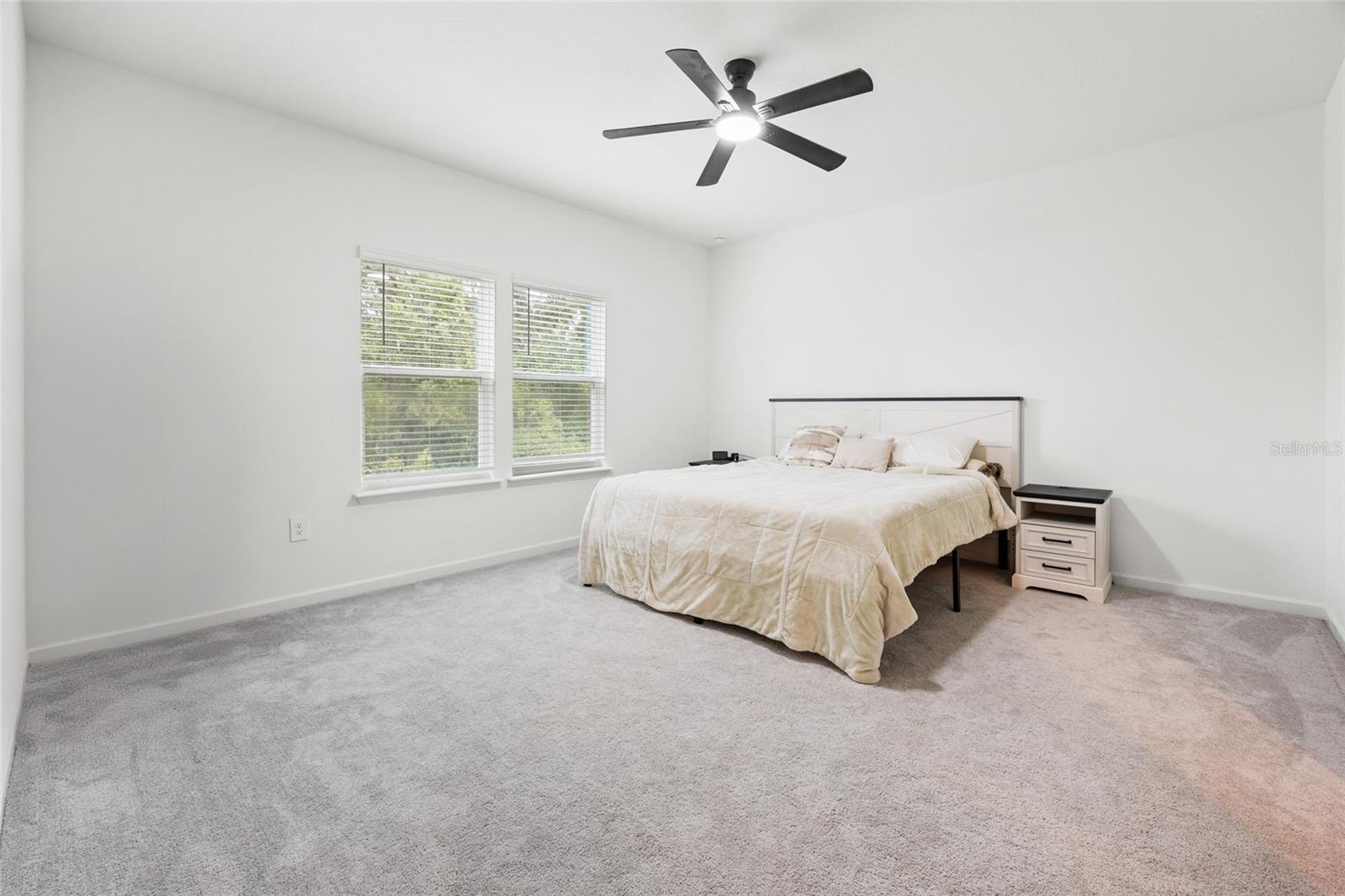 Image 23 of 36 For 19581 77th Place