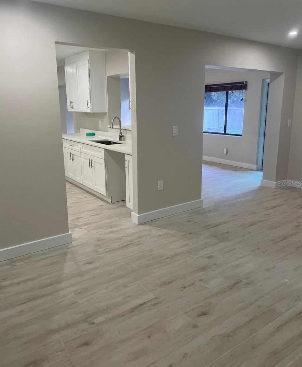 Image 2 of 13 For 1120 Hunter Avenue