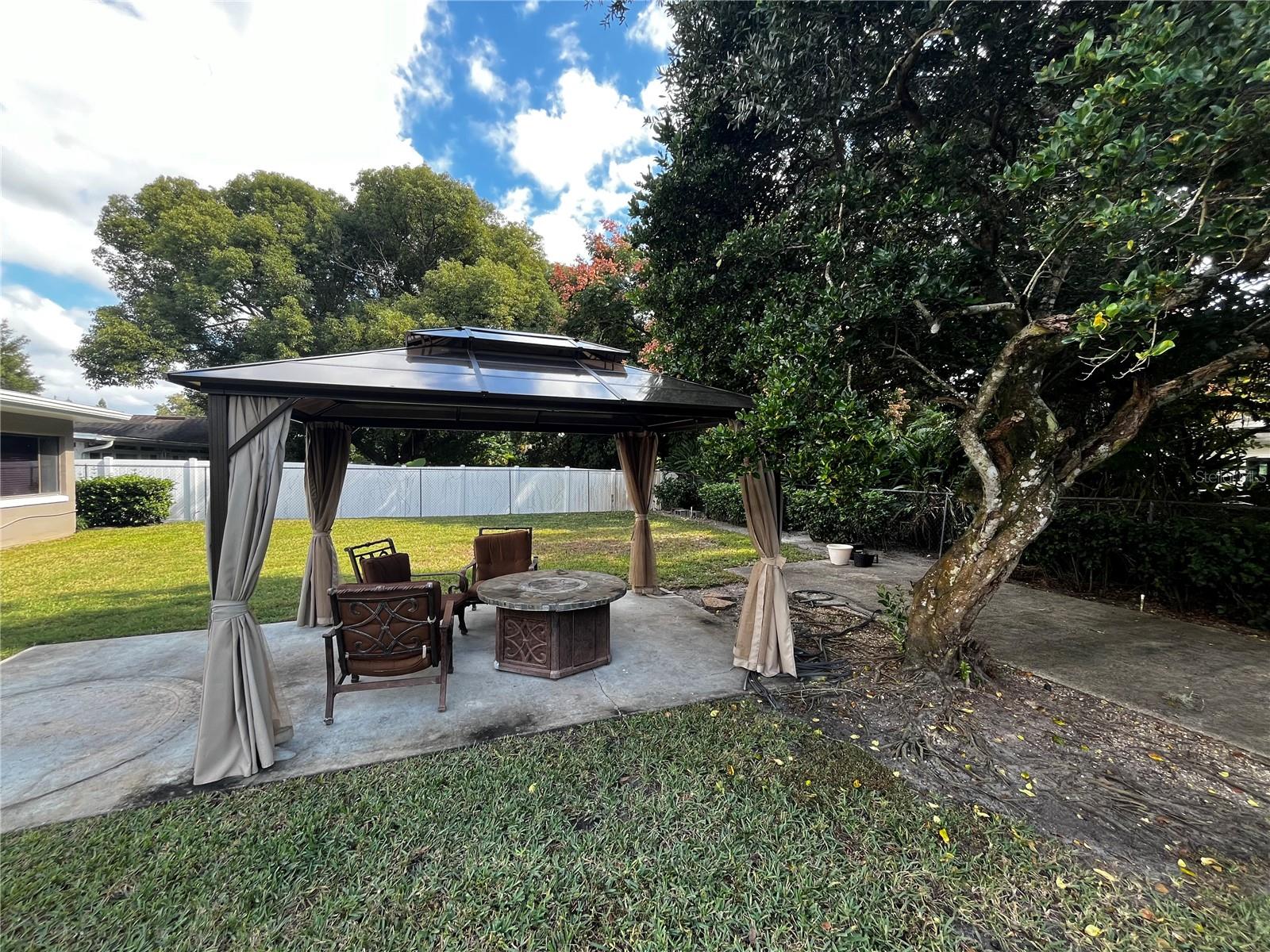 Image 23 of 24 For 1120 Hunter Avenue