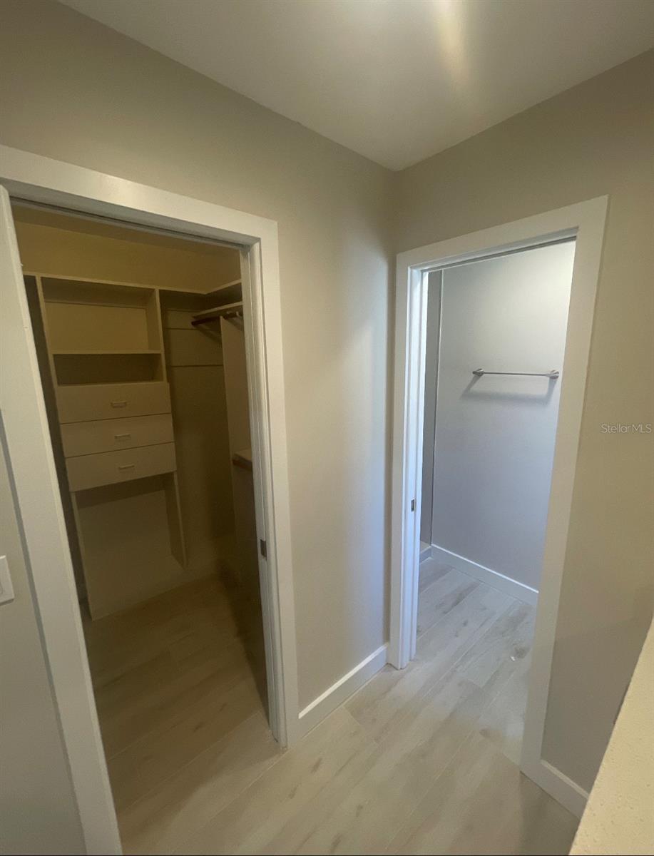 Image 6 of 13 For 1120 Hunter Avenue