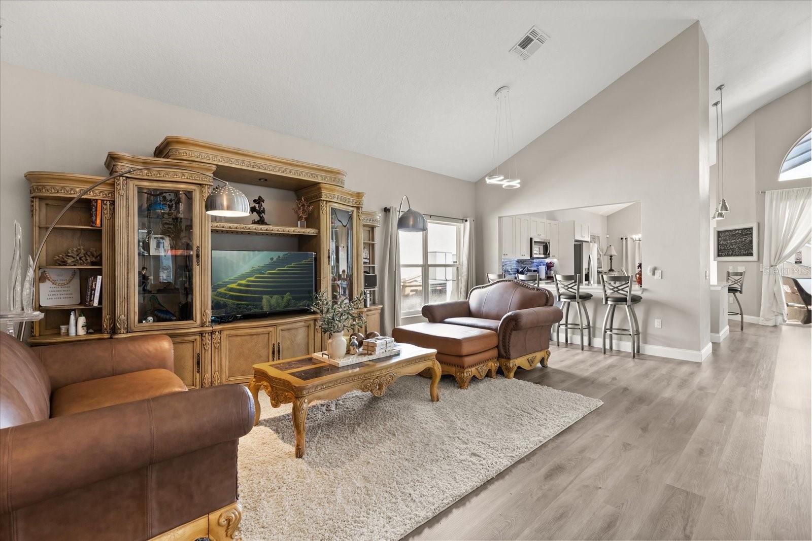 Image 4 of 25 For 8118 Yellow Crane Drive