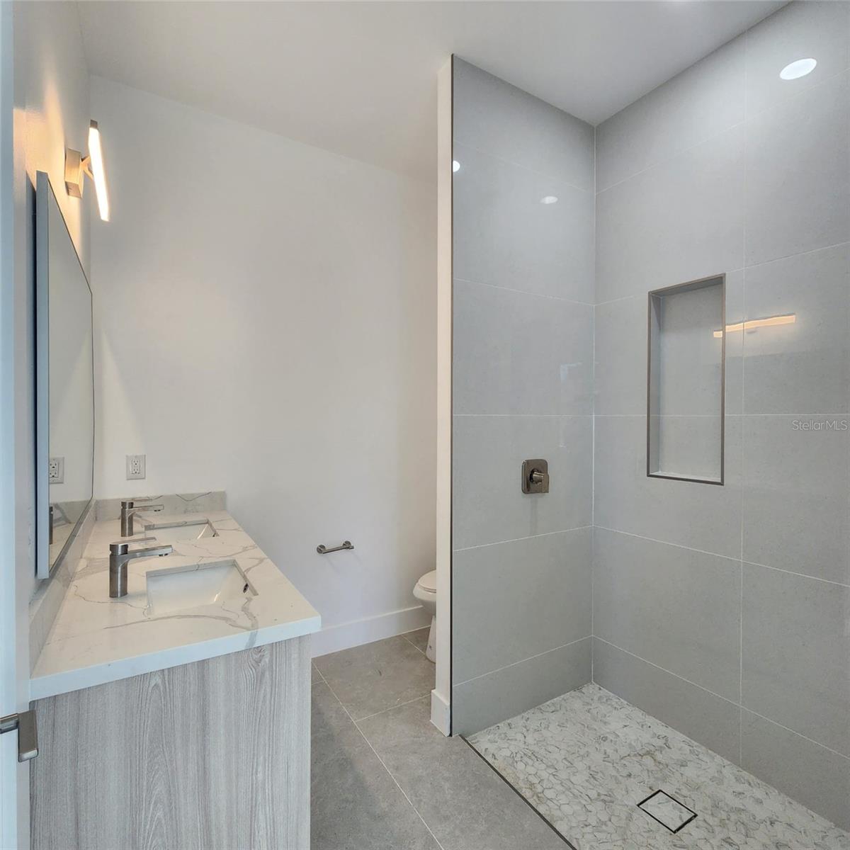 Image 16 of 33 For 237 Eppinger Drive