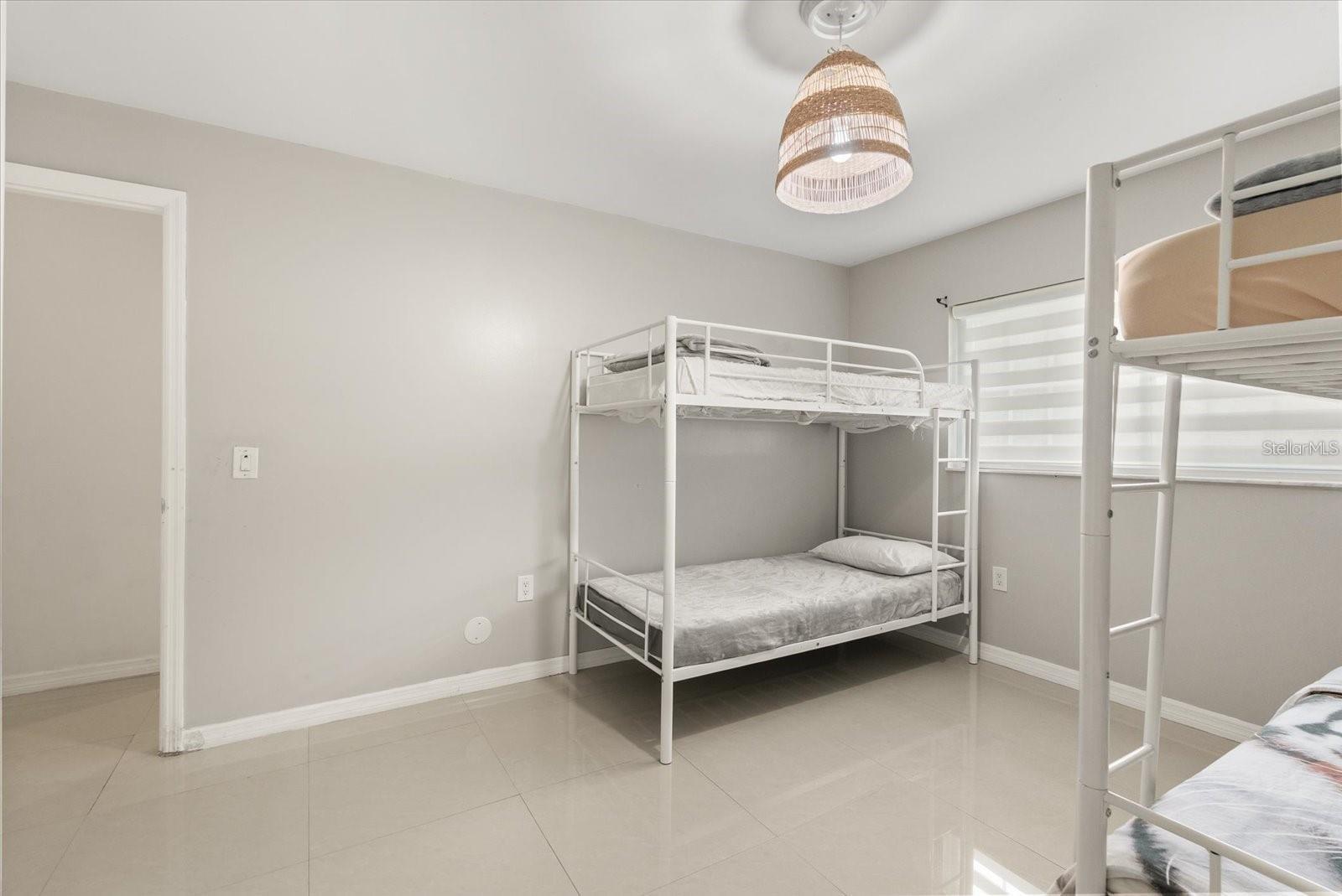 Image 17 of 36 For 8607 Sandberry Boulevard