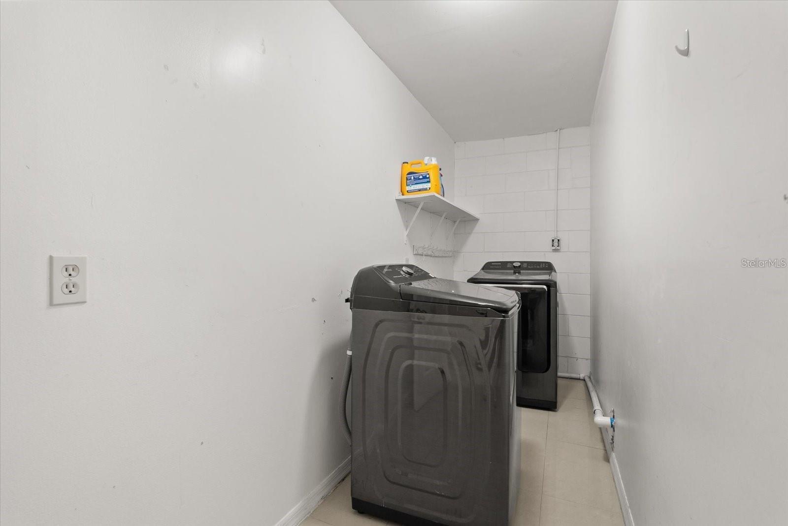 Image 20 of 36 For 8607 Sandberry Boulevard