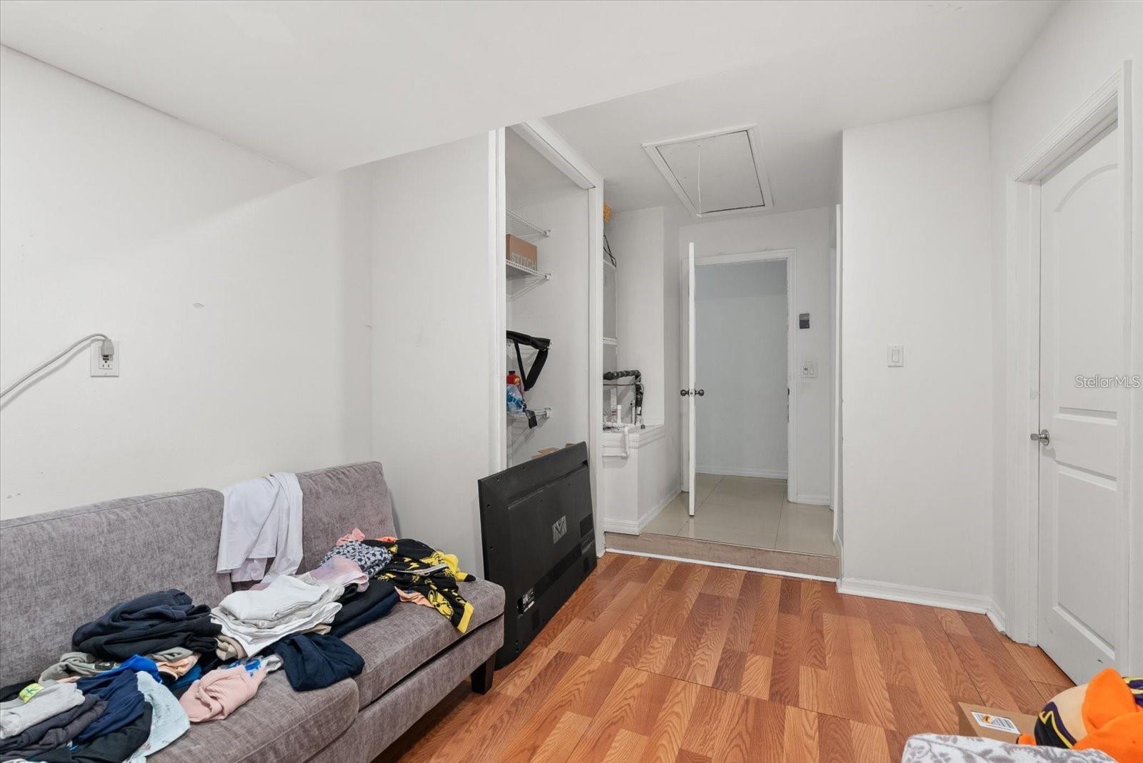 Image 23 of 36 For 8607 Sandberry Boulevard