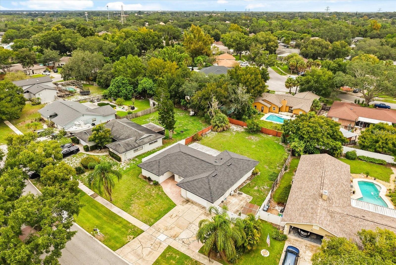 Image 33 of 36 For 8607 Sandberry Boulevard