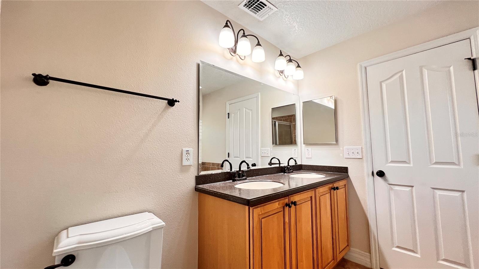 Image 33 of 38 For 308 Golden Dewdrop Way