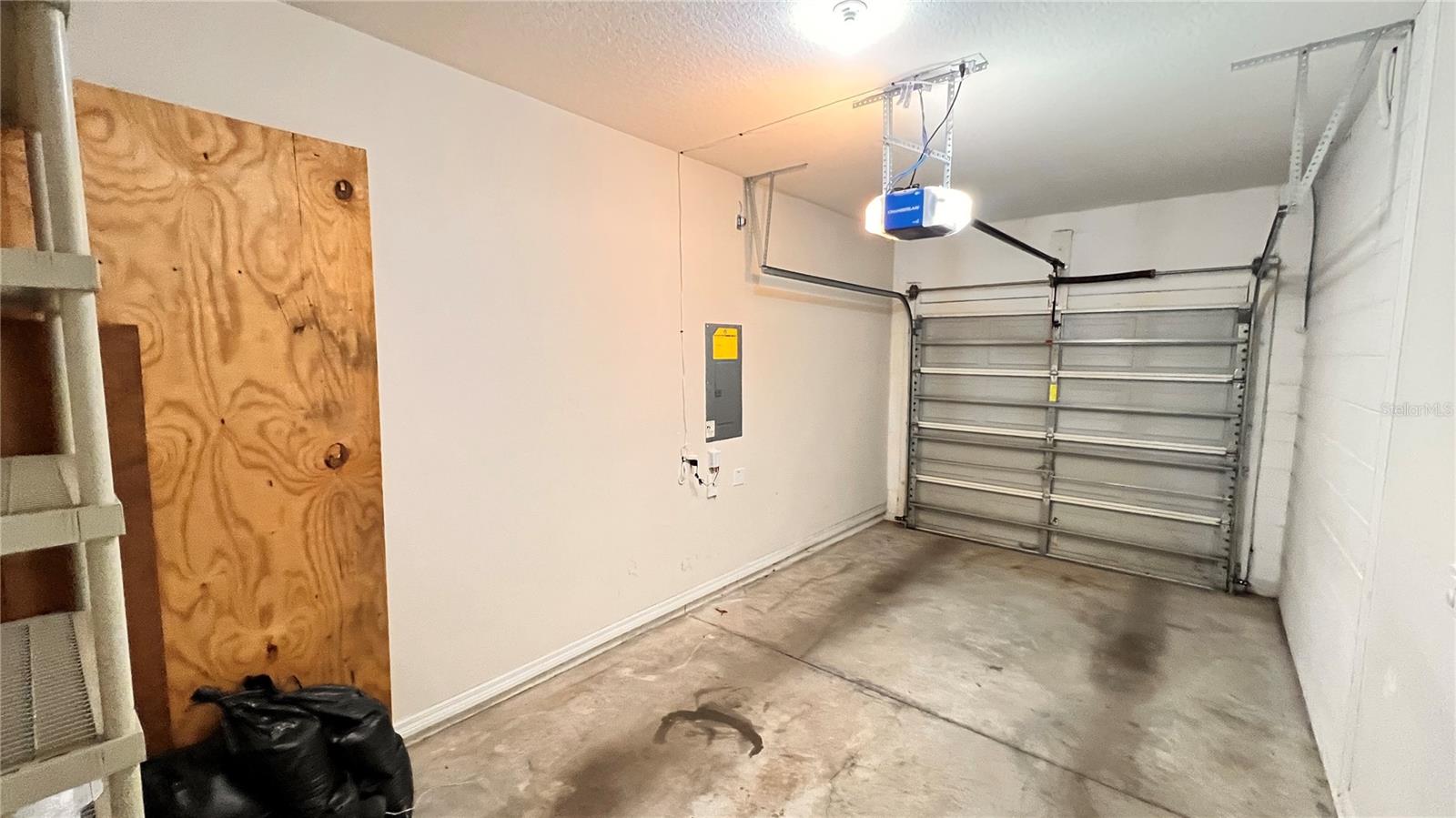 Image 34 of 38 For 308 Golden Dewdrop Way