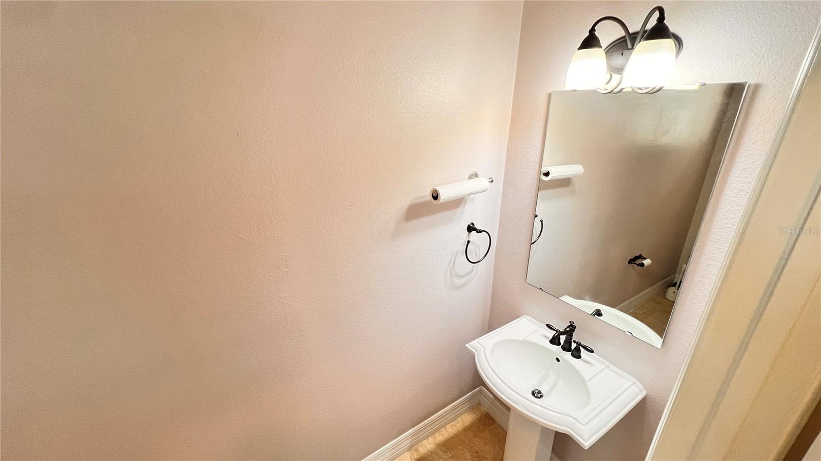 Image 5 of 38 For 308 Golden Dewdrop Way