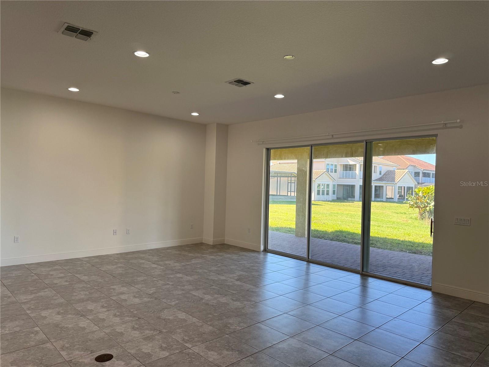 Image 14 of 52 For 3703 Dockside Drive