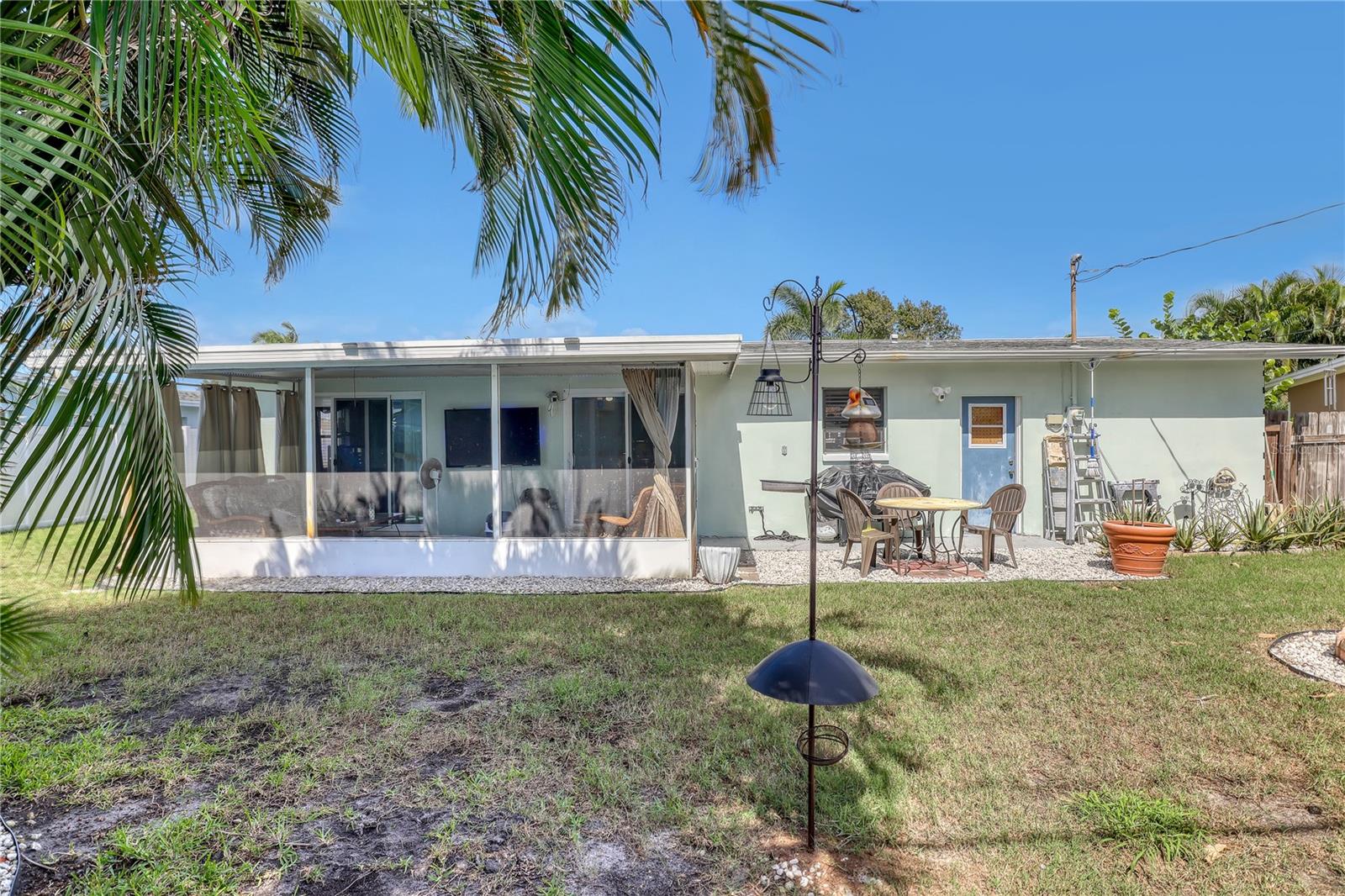 Image 41 of 57 For 355 Aztec Avenue