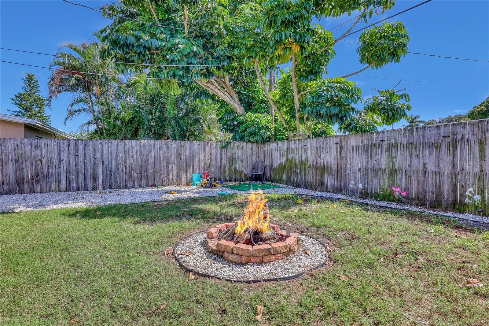Image 44 of 57 For 355 Aztec Avenue