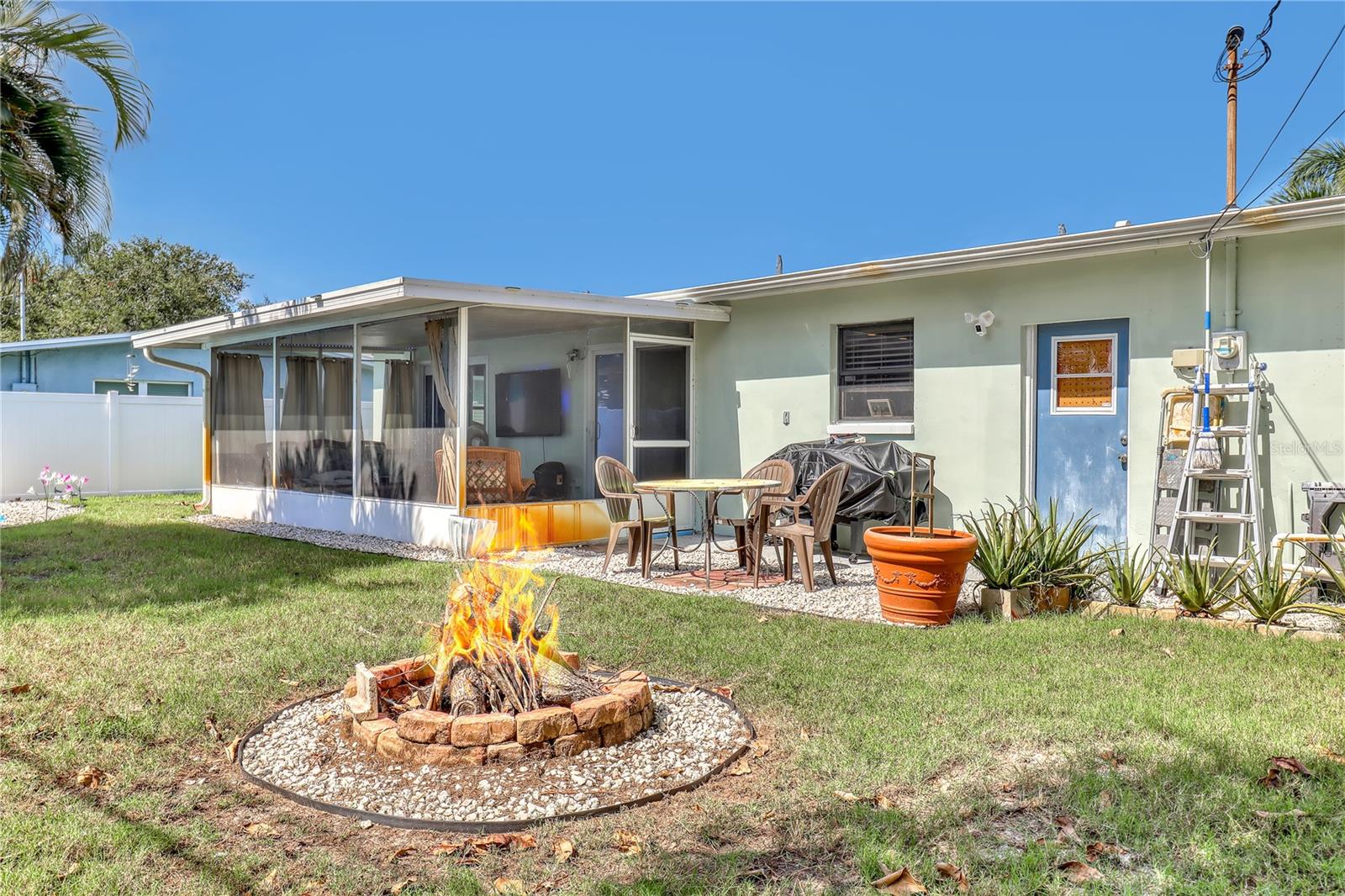 Image 45 of 57 For 355 Aztec Avenue