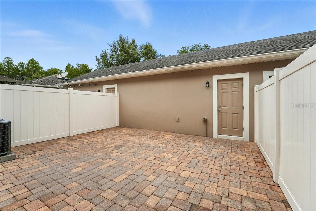 Image 14 of 18 For 8959 Hildreth Avenue