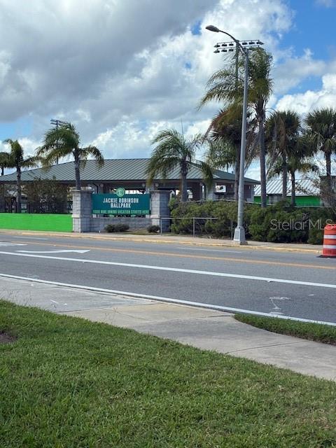 Image 5 of 10 For 638 Orange Avenue