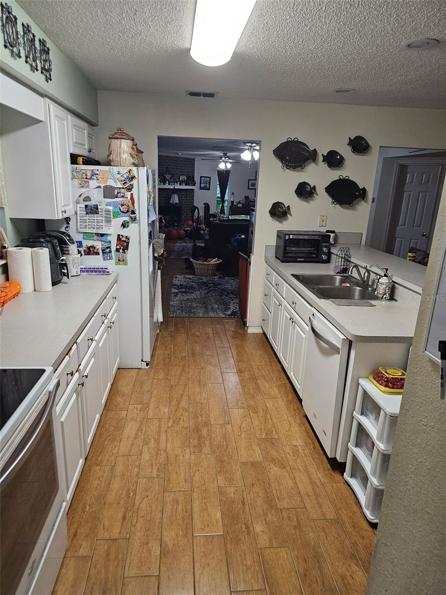 Image 17 of 35 For 912 Old Polk City Road