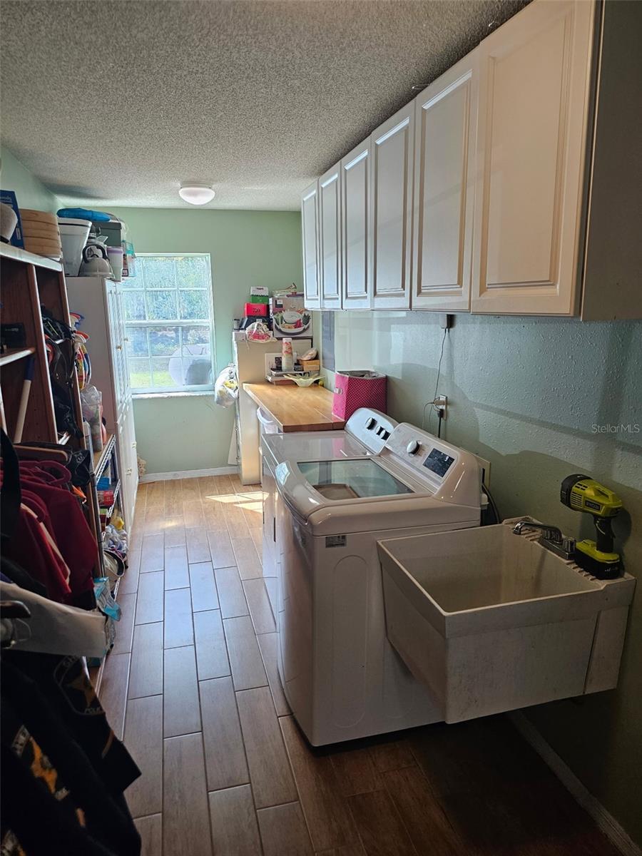 Image 19 of 35 For 912 Old Polk City Road