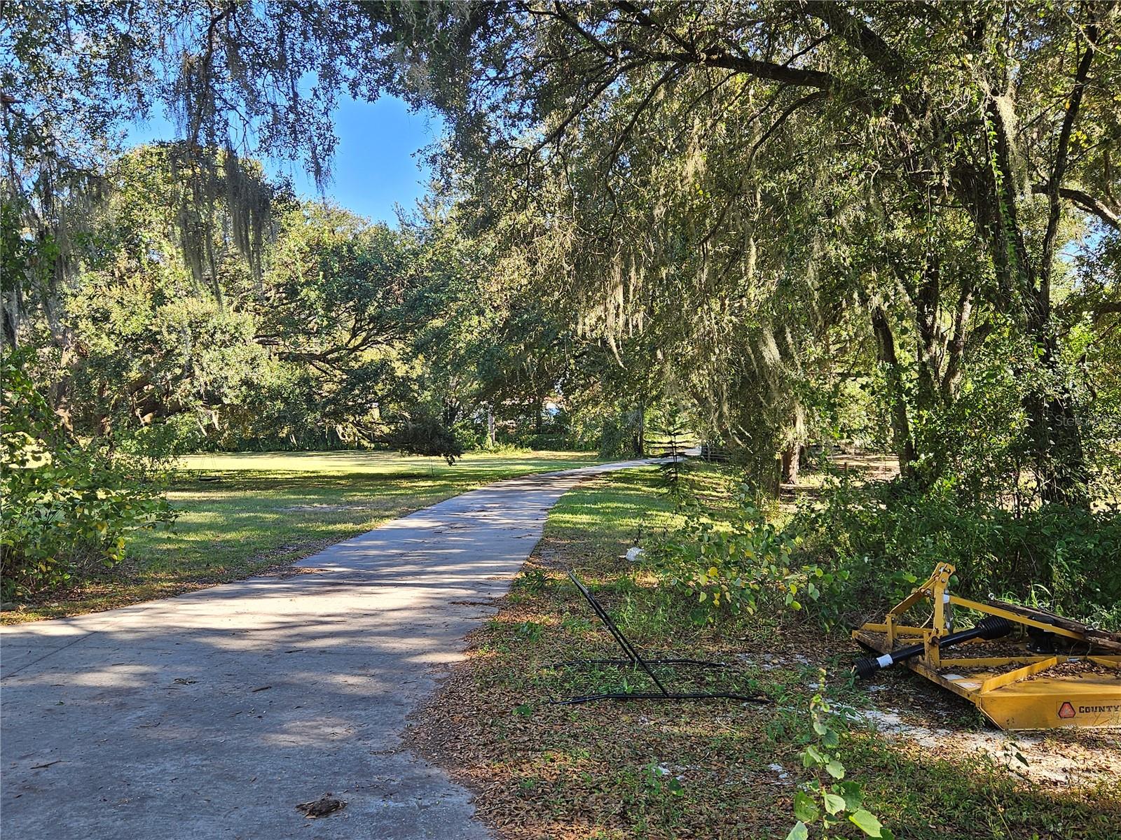 Image 6 of 35 For 912 Old Polk City Road