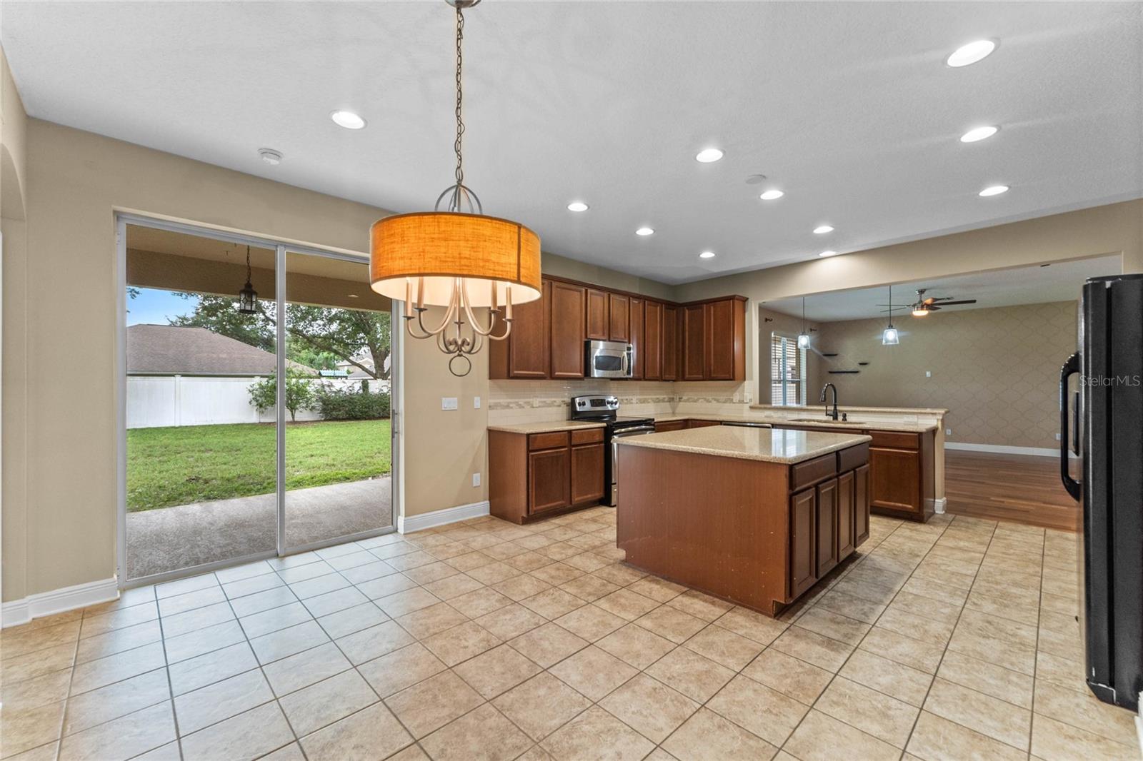 Image 5 of 19 For 7059 Winding Lake Circle