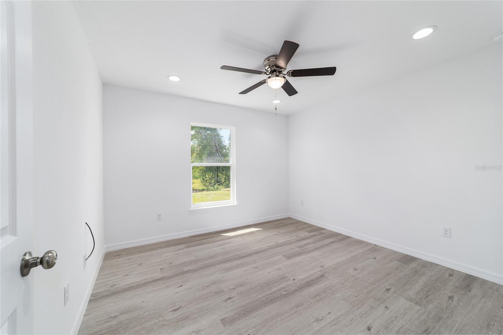 Image 41 of 51 For 13103 7th Loop