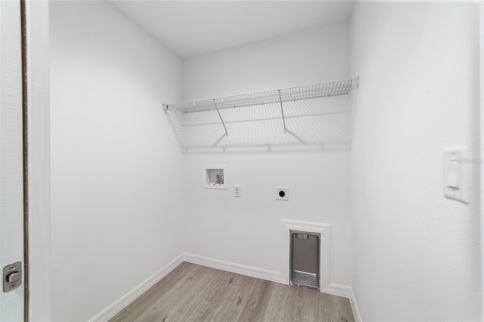 Image 43 of 51 For 13103 7th Loop