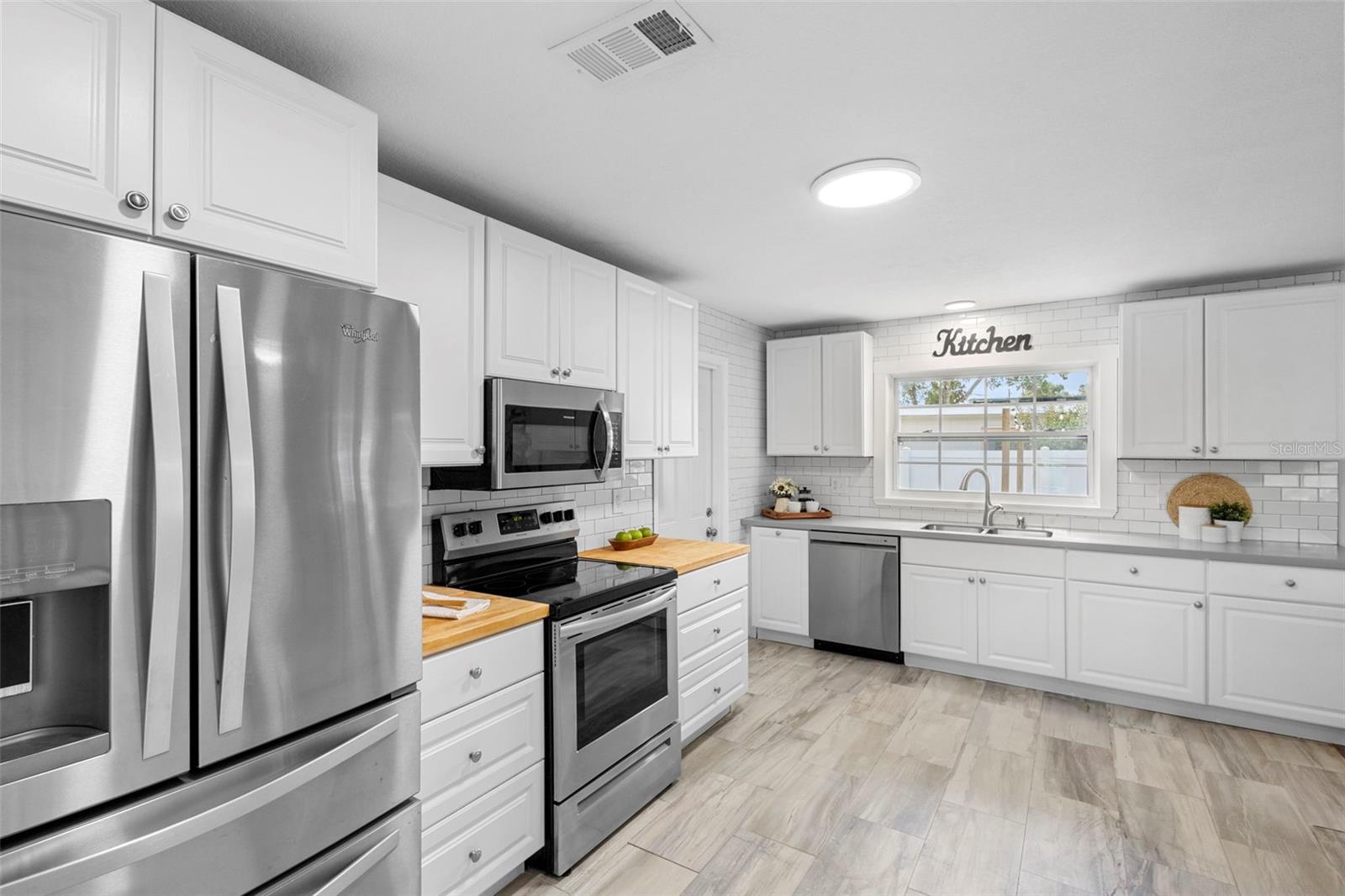 Image 17 of 40 For 294 Carib Lane