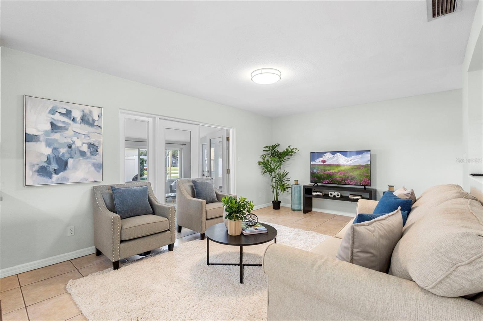 Image 21 of 40 For 294 Carib Lane