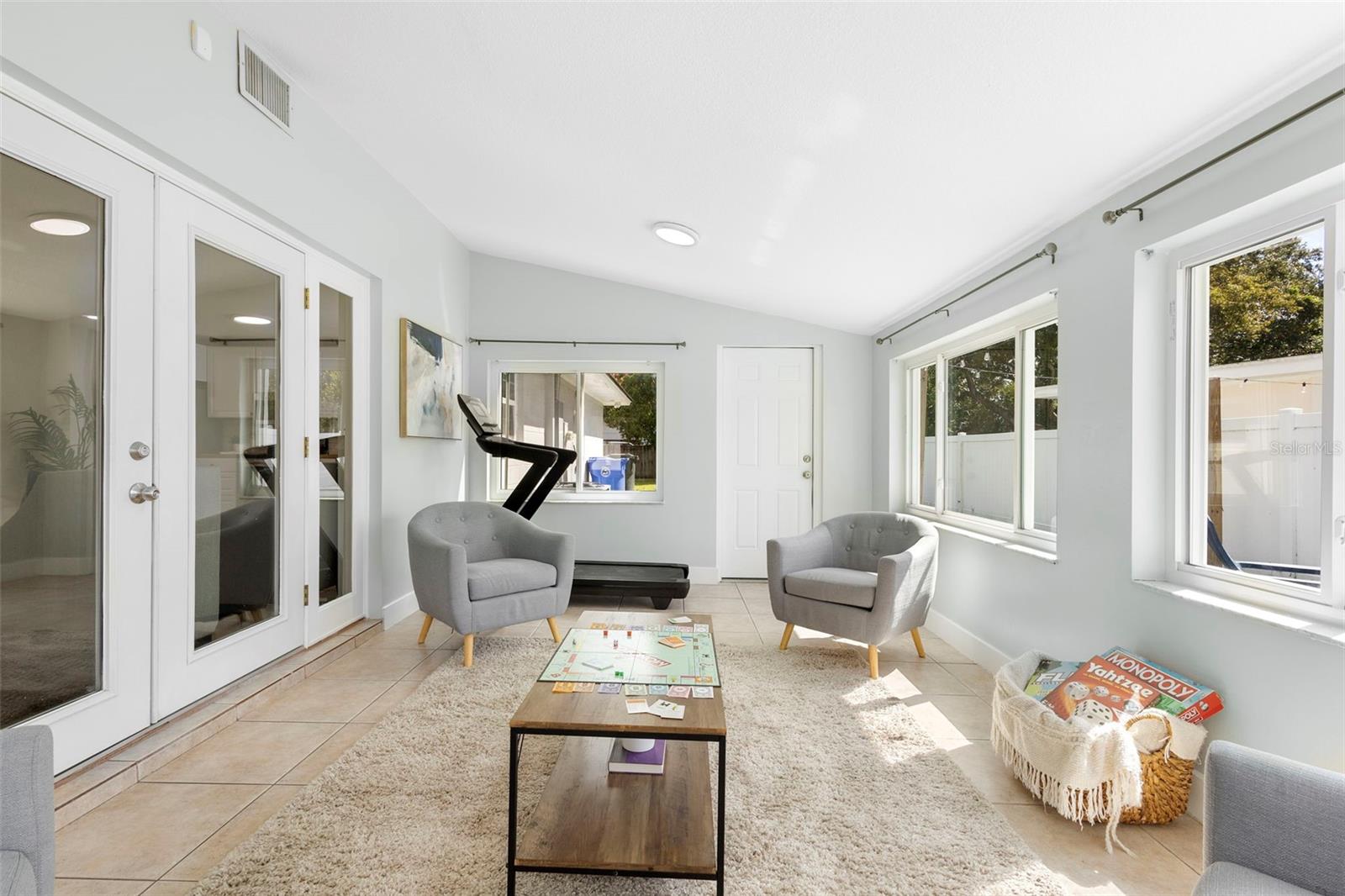 Image 7 of 40 For 294 Carib Lane