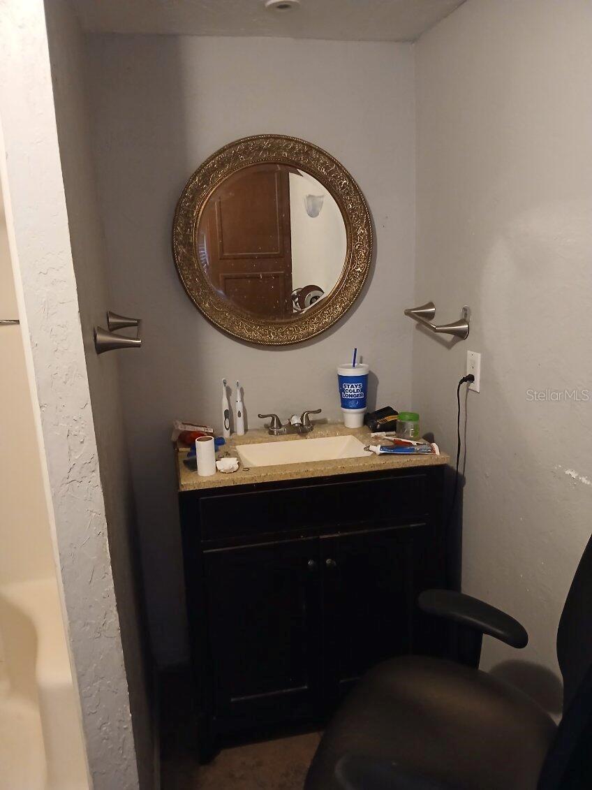 Image 13 of 14 For 2800 Clark Street