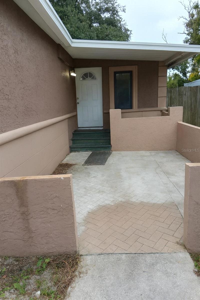 Image 6 of 14 For 2800 Clark Street