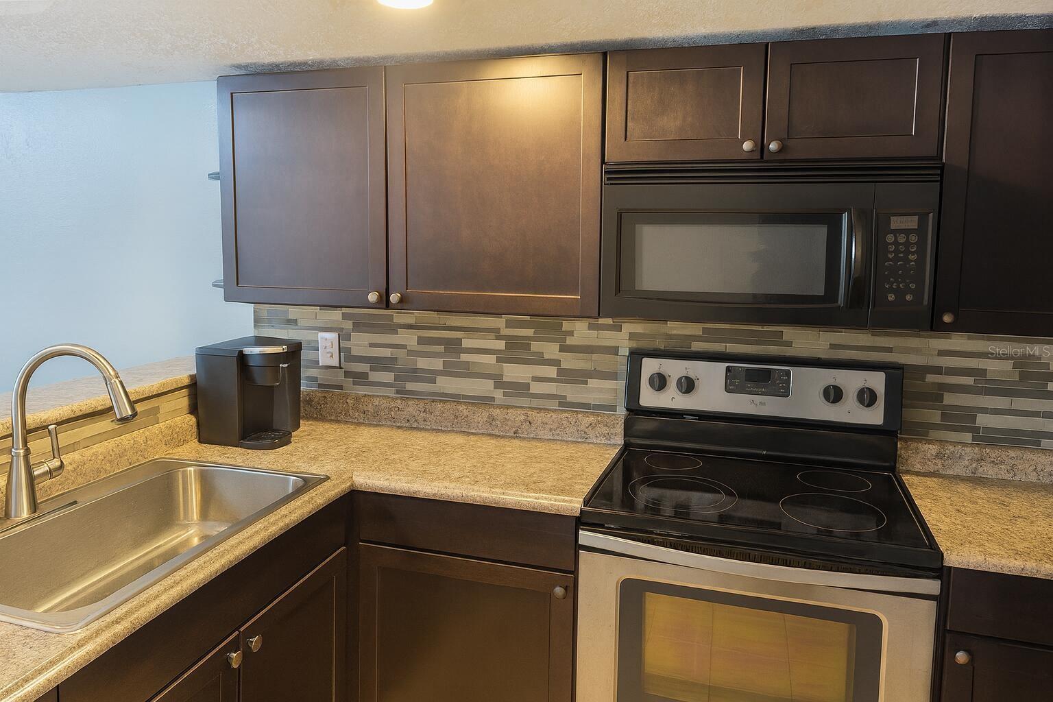 Image 7 of 14 For 2800 Clark Street