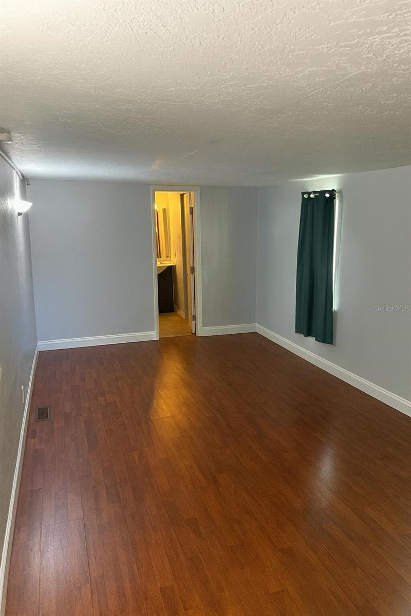 Image 9 of 14 For 2800 Clark Street