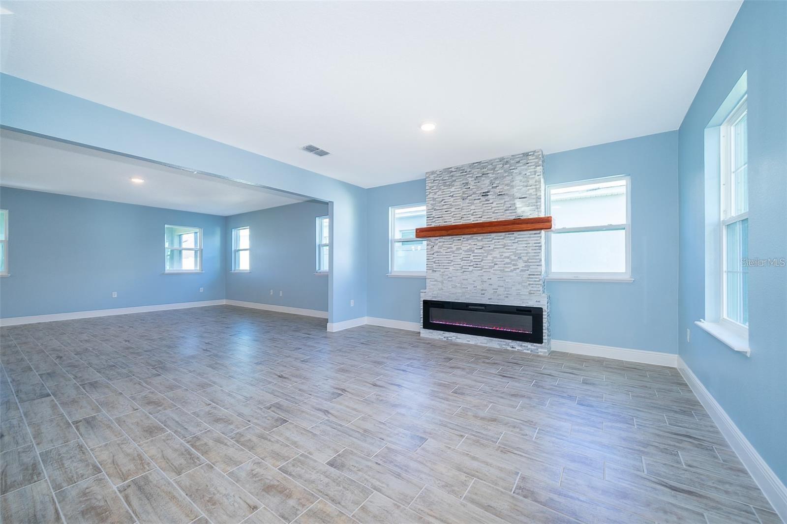 Image 2 of 17 For 626 Taft Drive