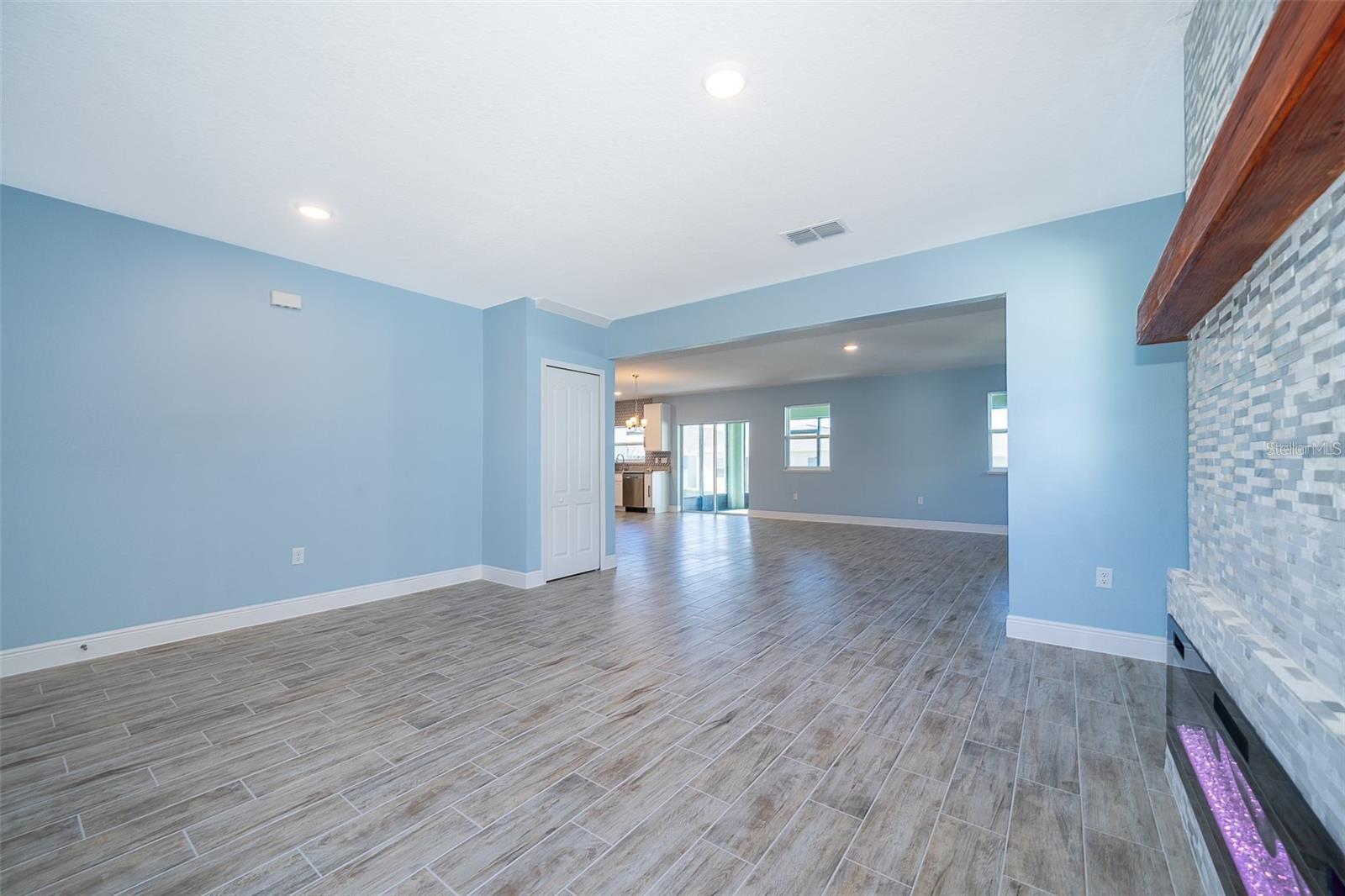 Image 5 of 17 For 626 Taft Drive