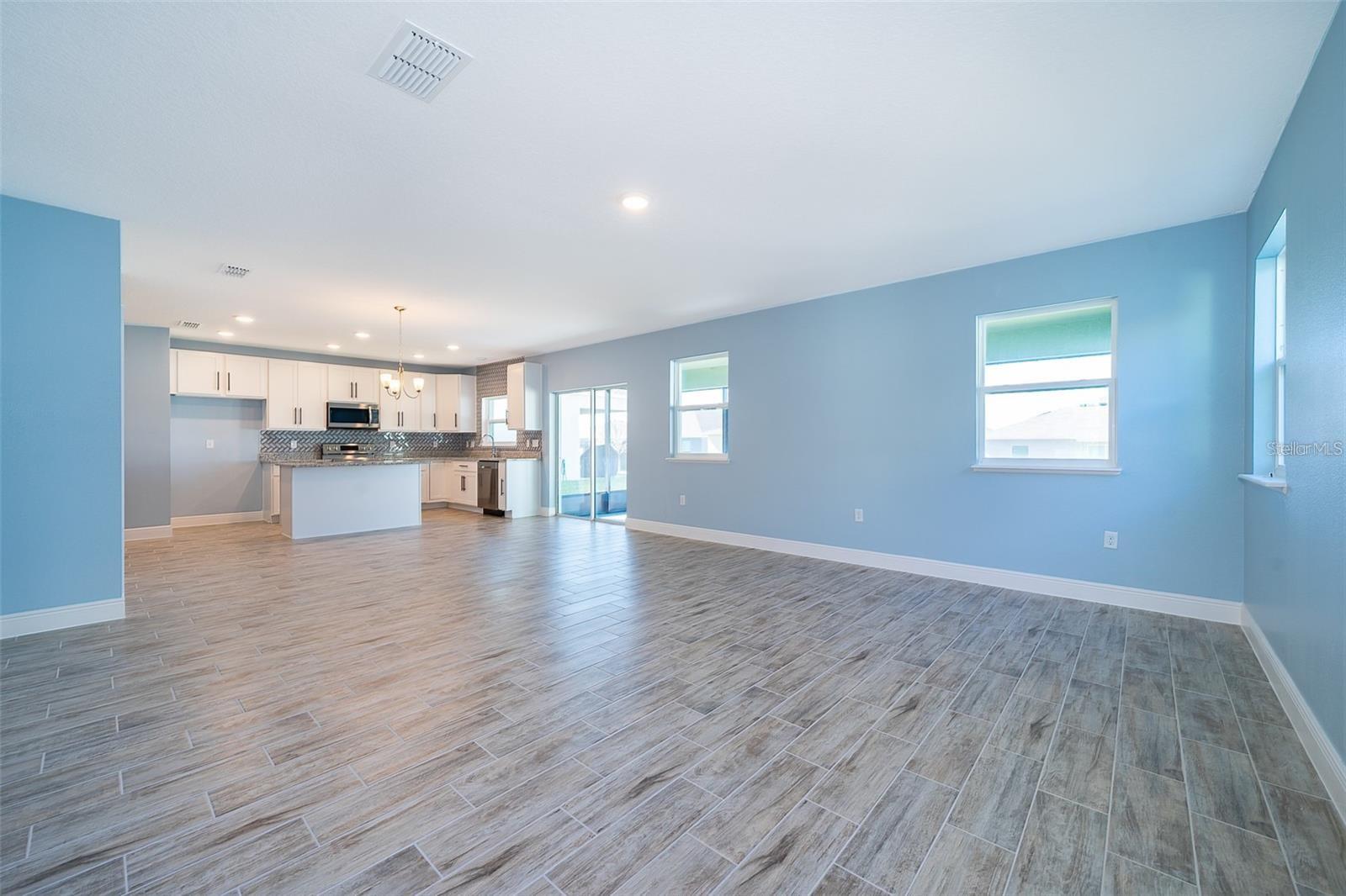 Image 6 of 17 For 626 Taft Drive