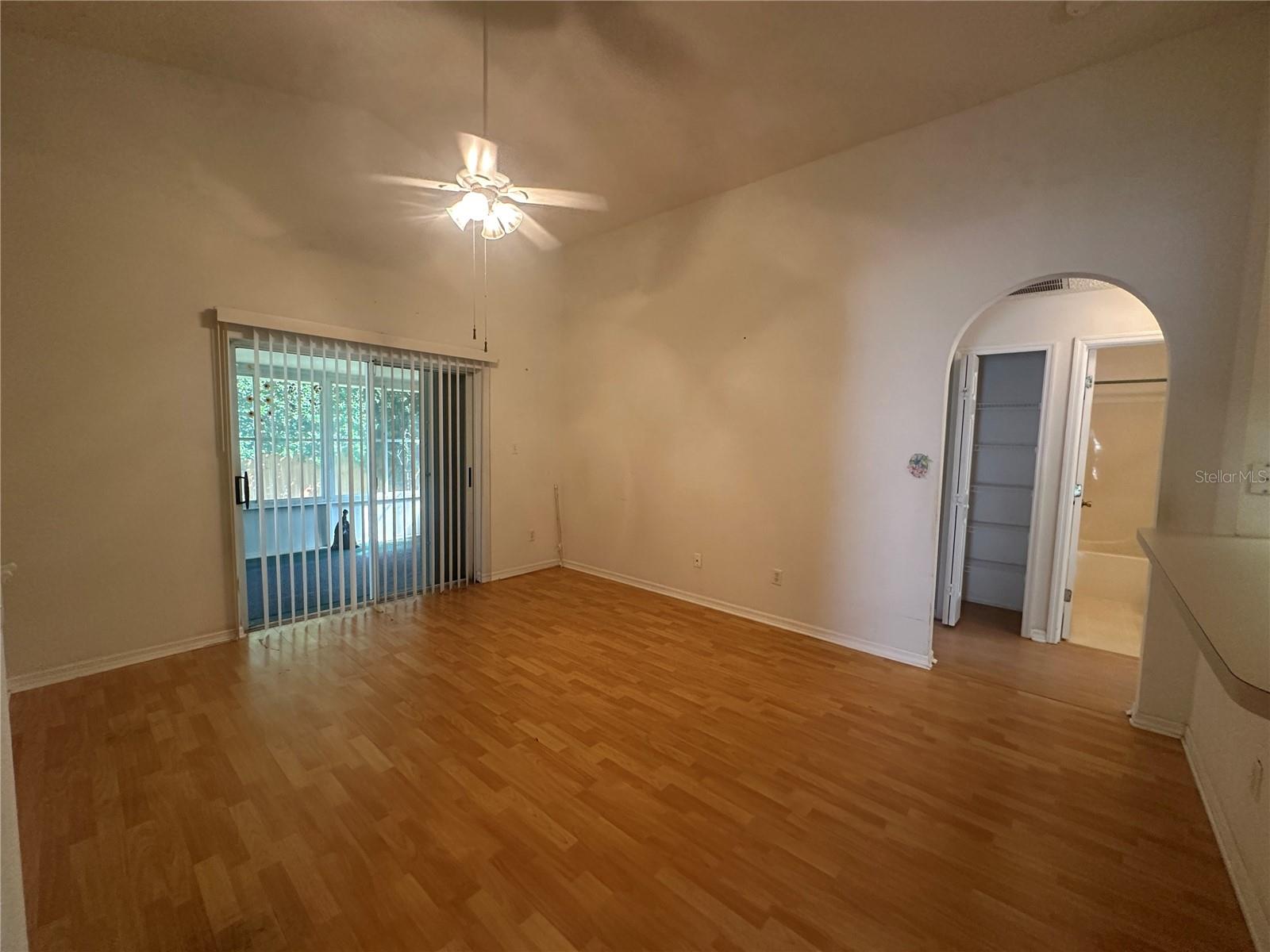 Image 18 of 59 For 1025 Lejay Street