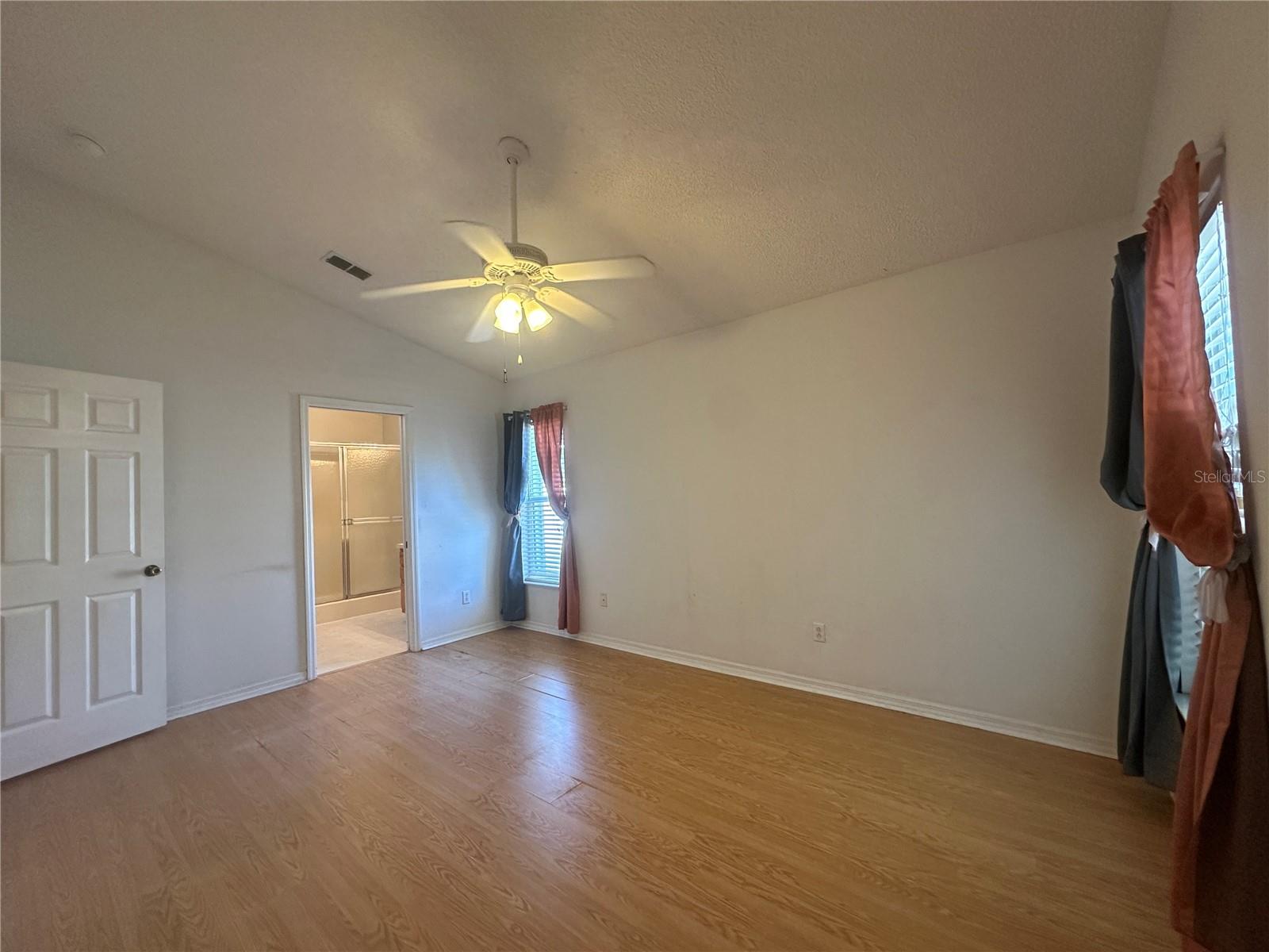 Image 21 of 59 For 1025 Lejay Street