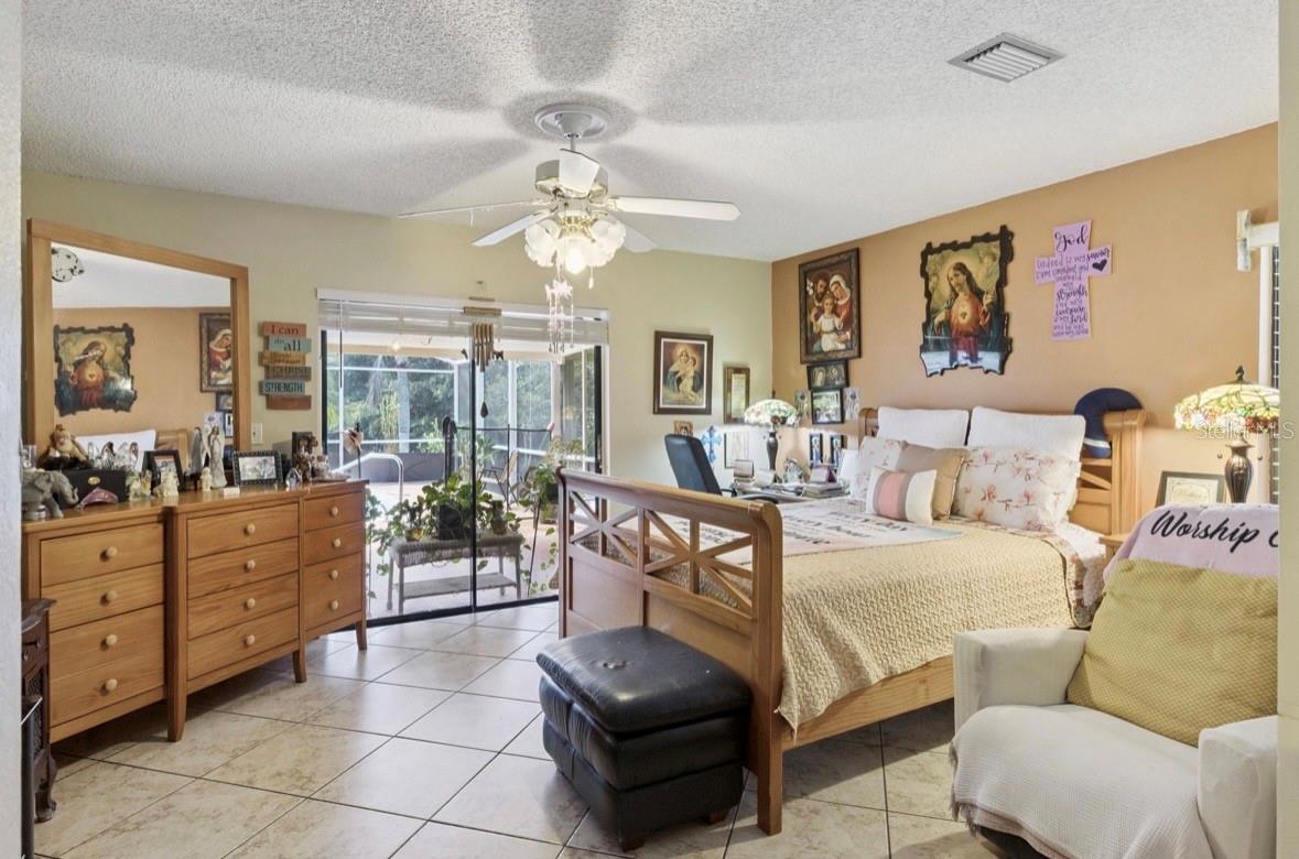 Image 17 of 43 For 3054 Stewart Boulevard