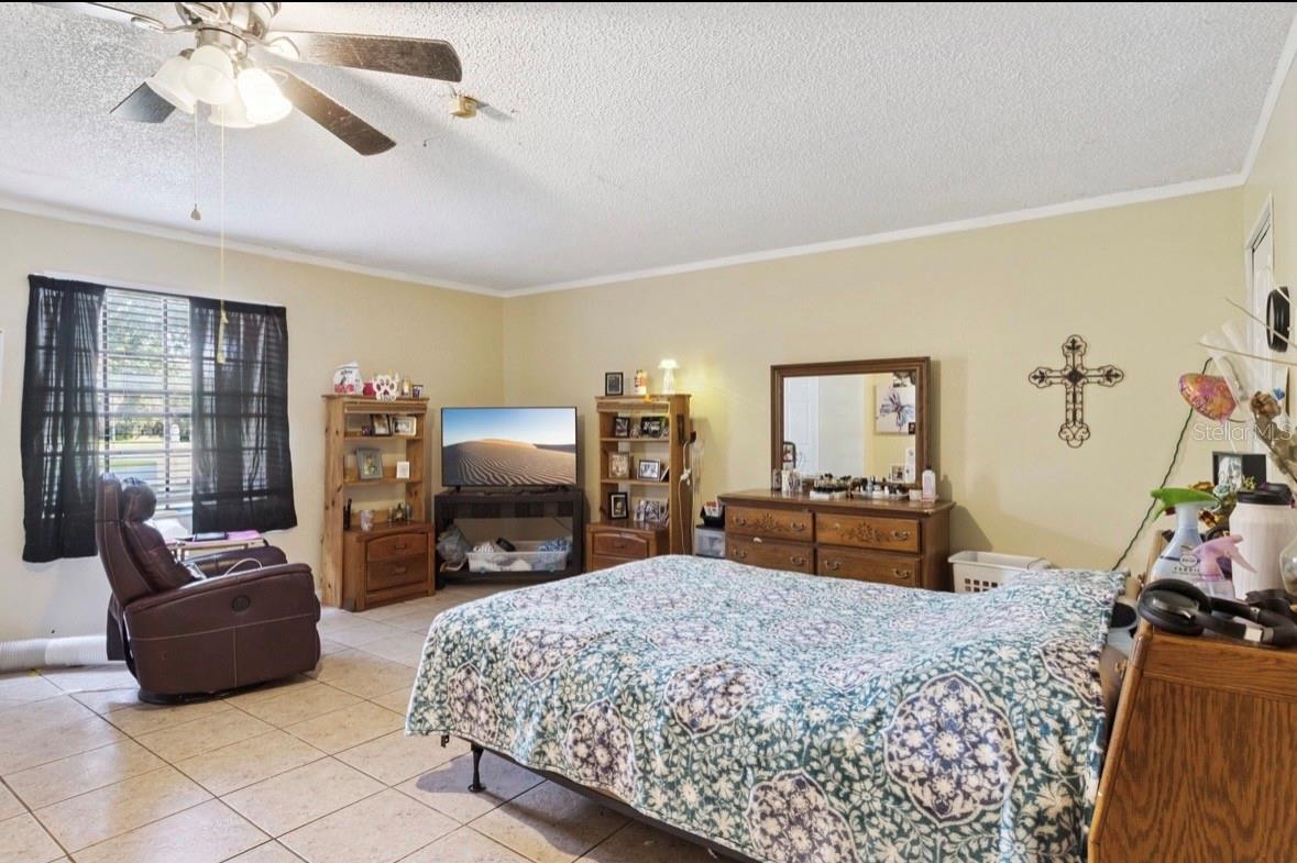 Image 23 of 43 For 3054 Stewart Boulevard