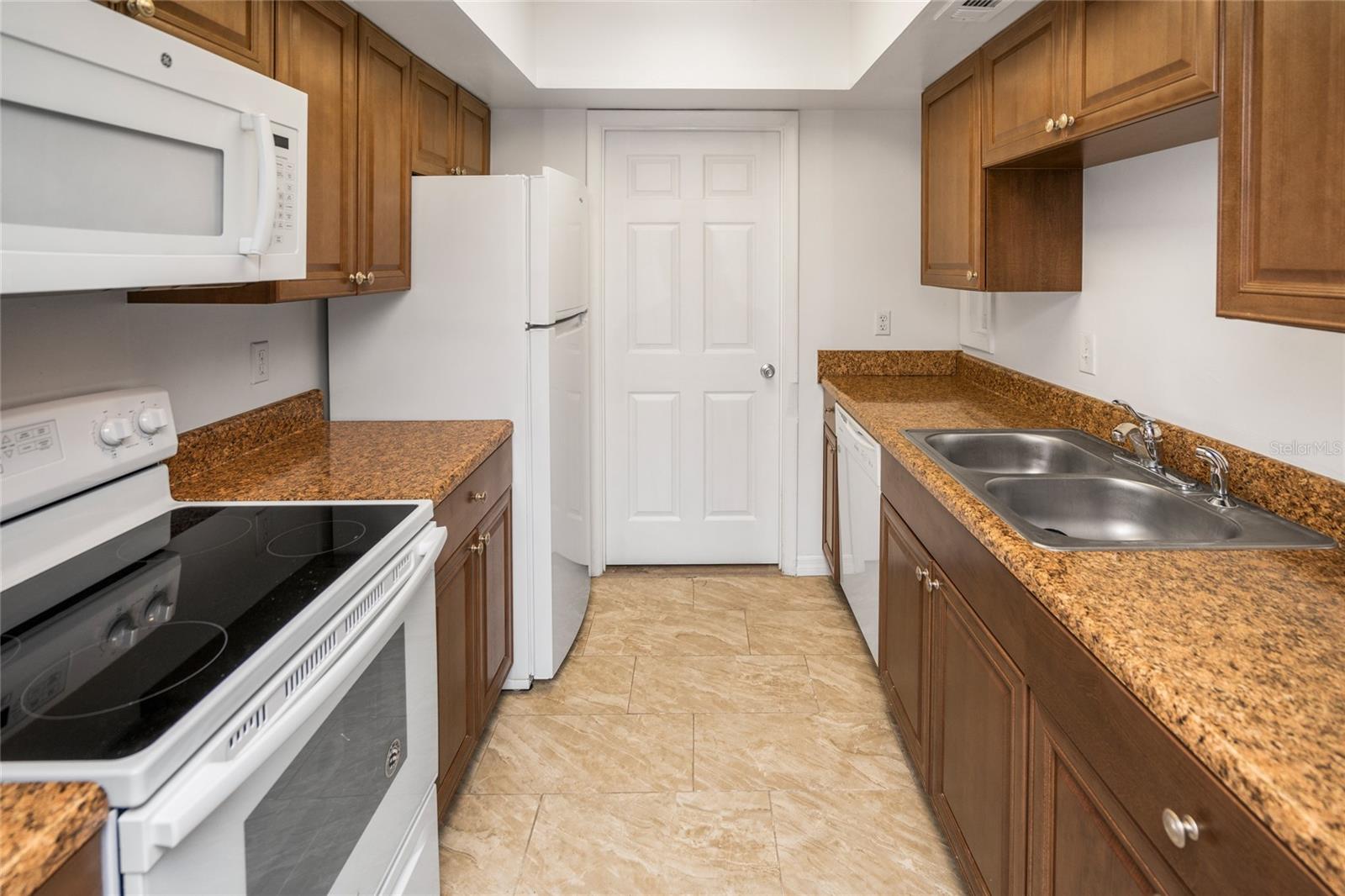 Image 15 of 16 For 5838 Peregrine Avenue E03