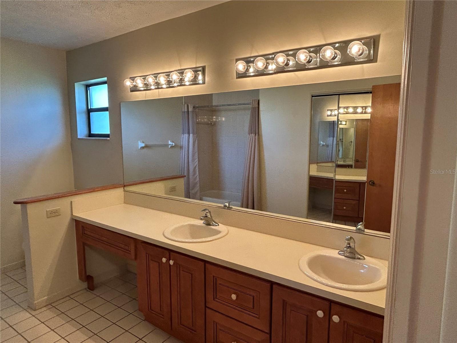 Image 10 of 16 For 2232 Longhorn Avenue