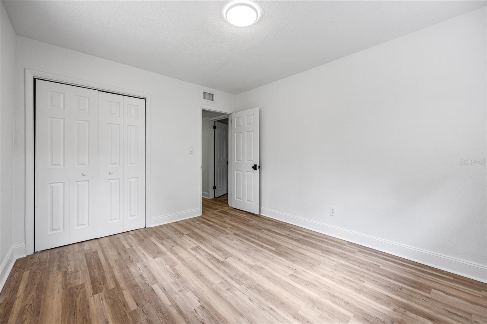 Image 15 of 19 For 1409 Harvard Drive
