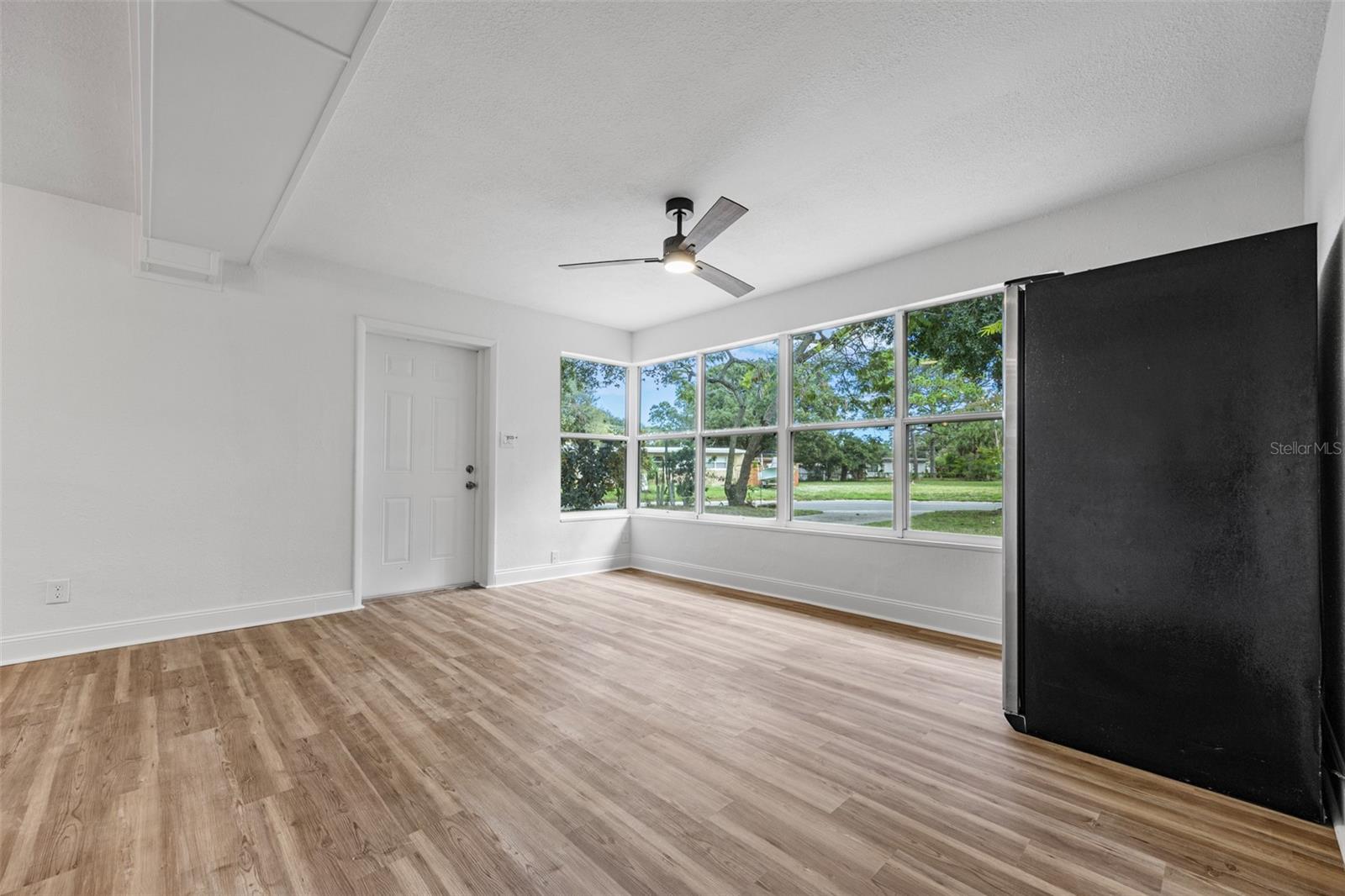 Image 5 of 19 For 1409 Harvard Drive