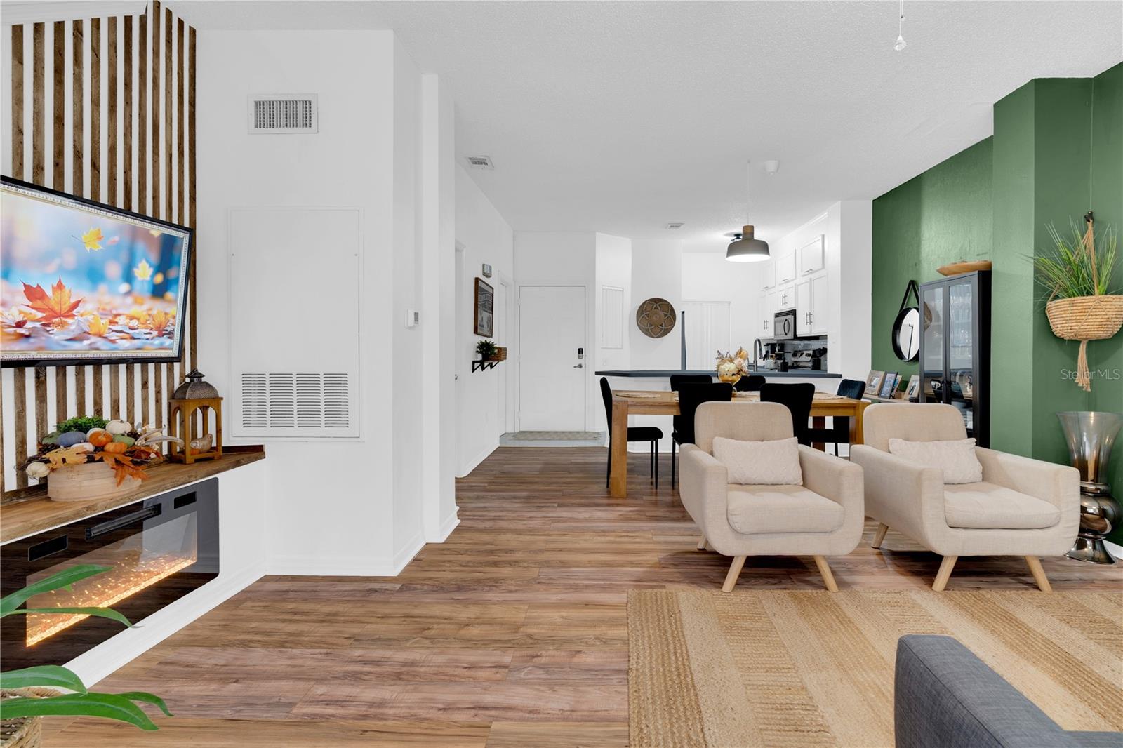 Image 12 of 25 For 4703 Vero Beach Place