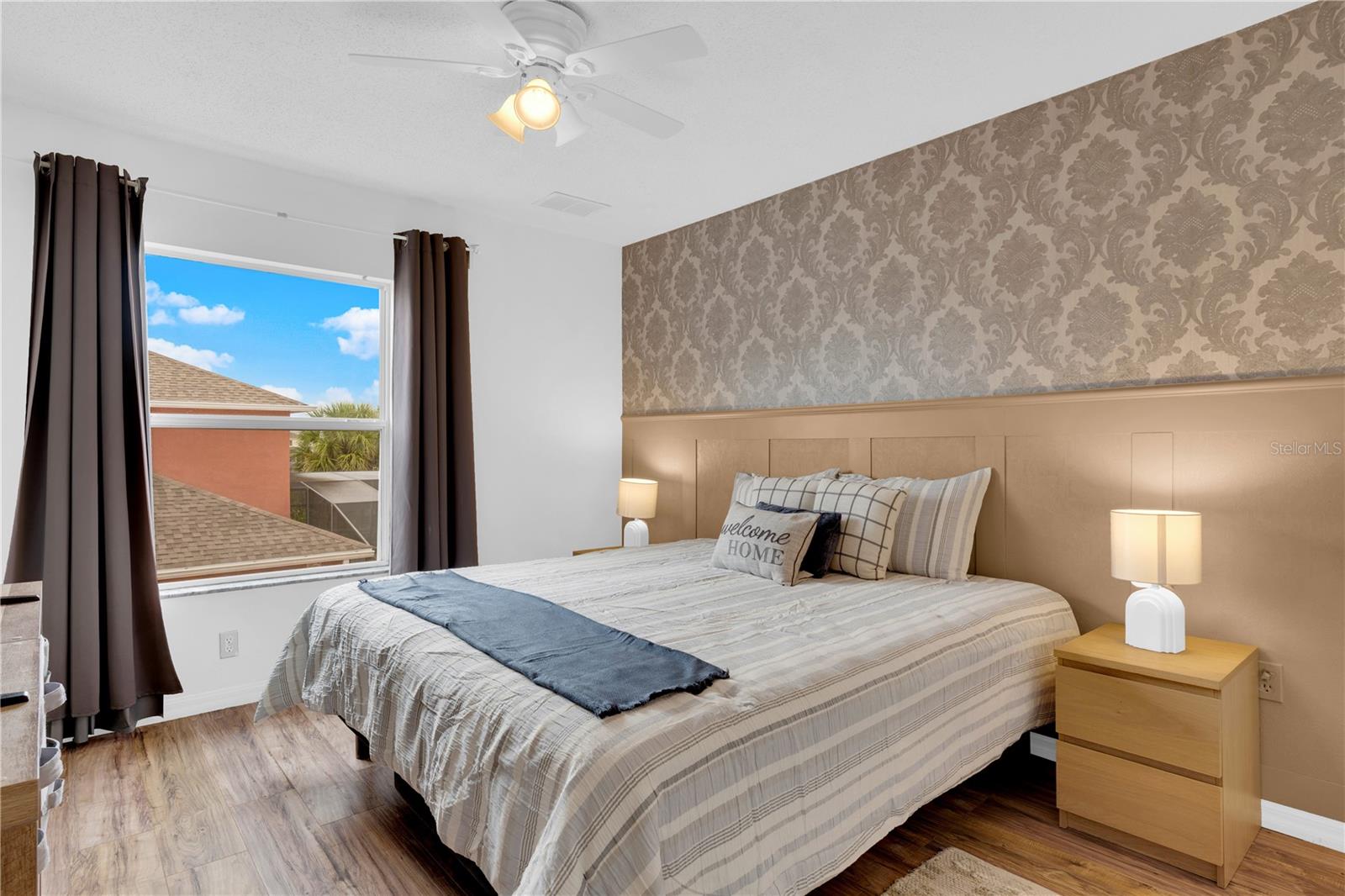 Image 14 of 25 For 4703 Vero Beach Place